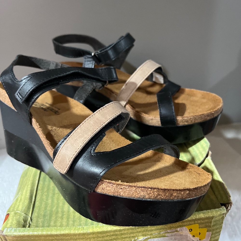 Naot sandals size 41